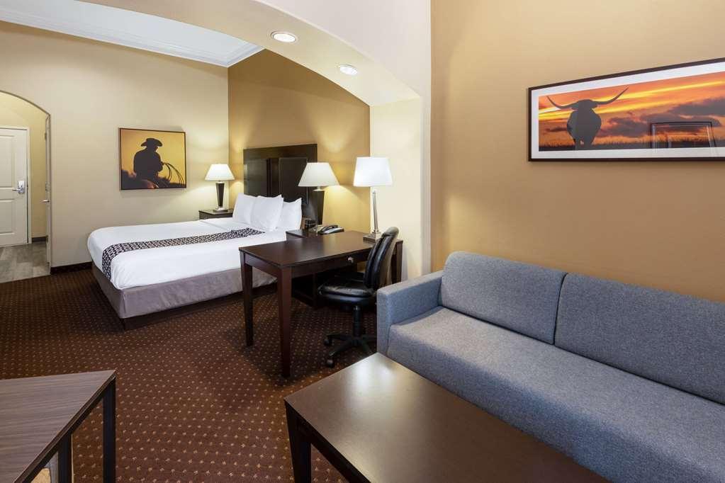 La Quinta By Wyndham Houston New Caney Room photo