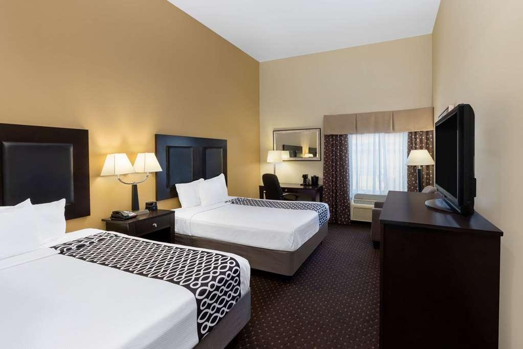 La Quinta By Wyndham Houston New Caney Room photo