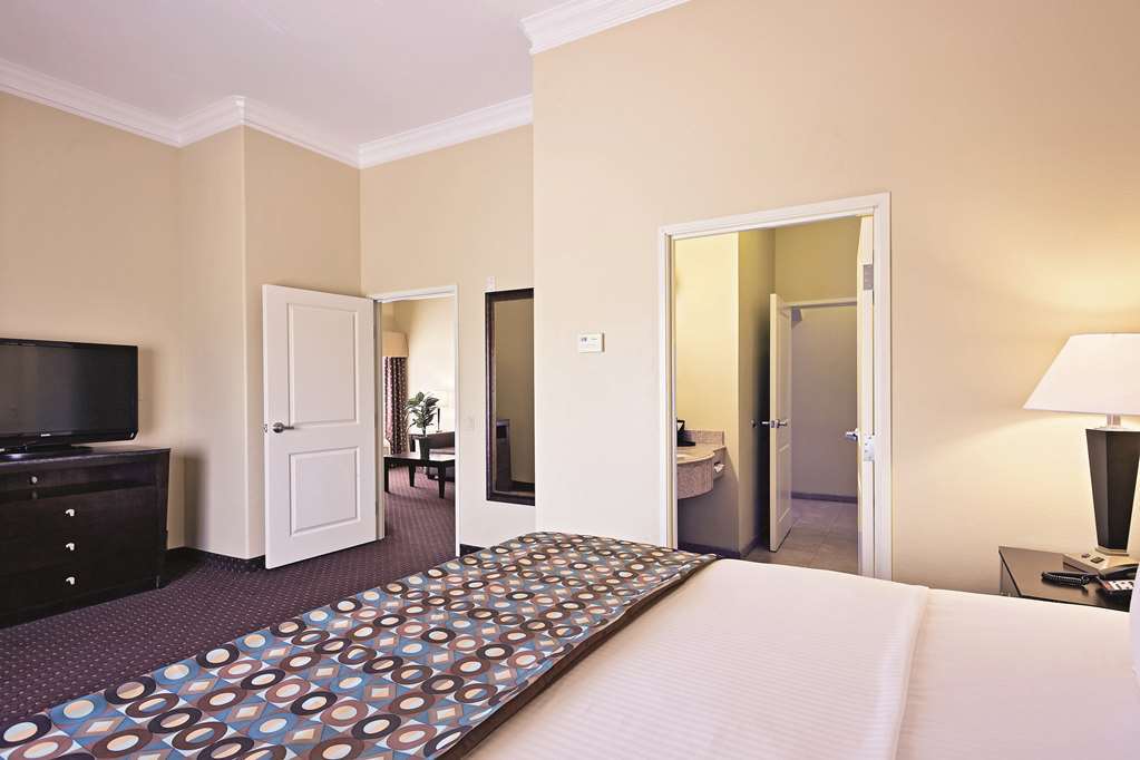 La Quinta By Wyndham Houston New Caney Room photo